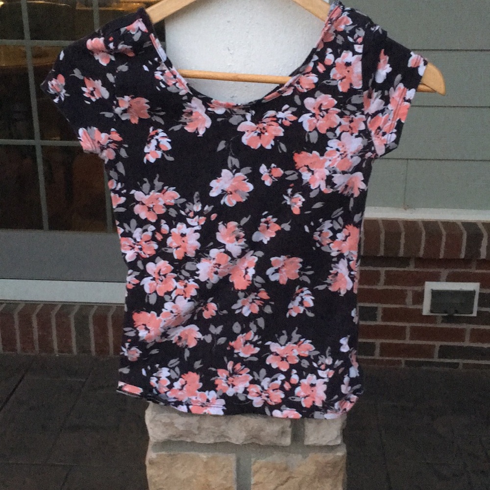 Floral fitted crop top